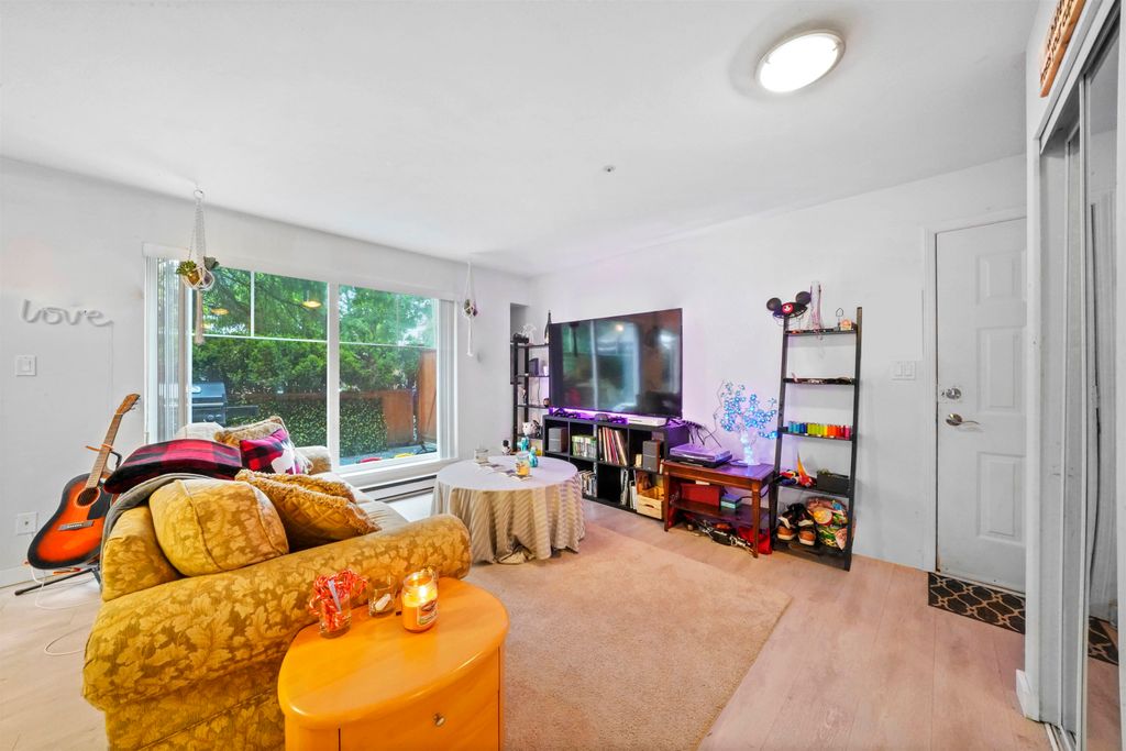 listing image 1104213565091737851