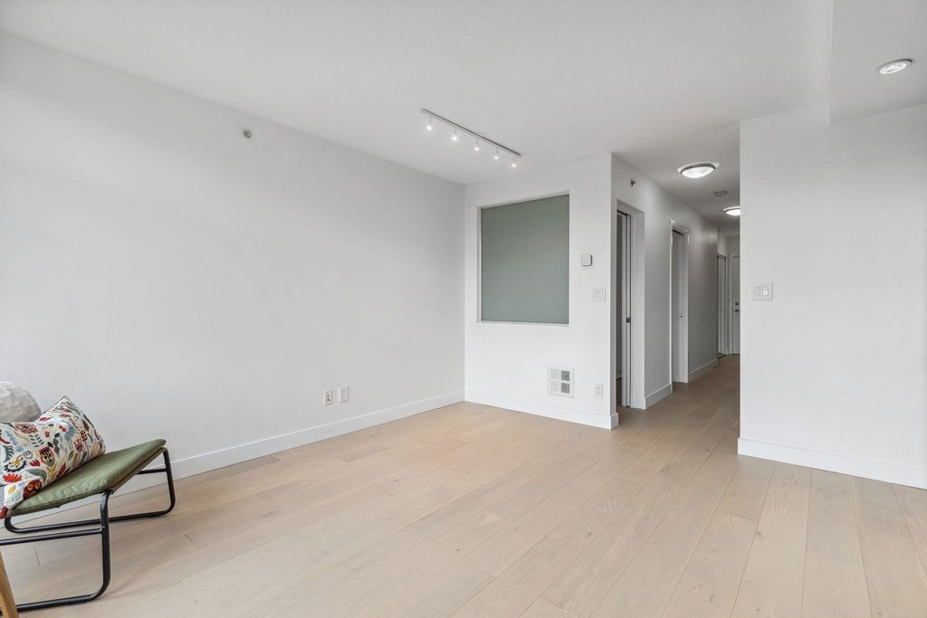 listing image 1108044248659791546