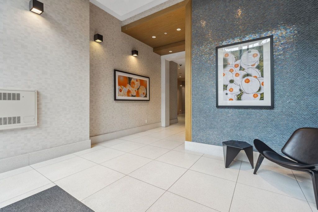 listing image 1102198771515448929