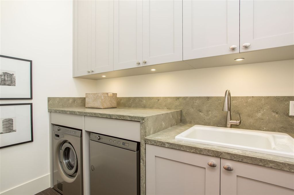 listing image 1100138265025838408