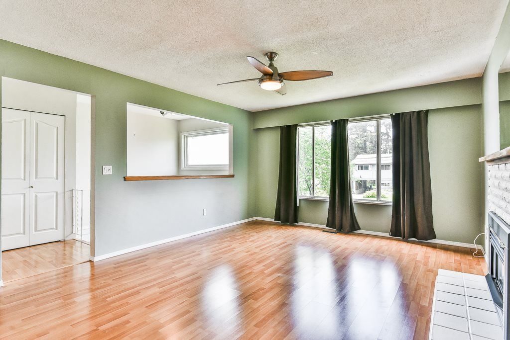listing image 1103904171178597509