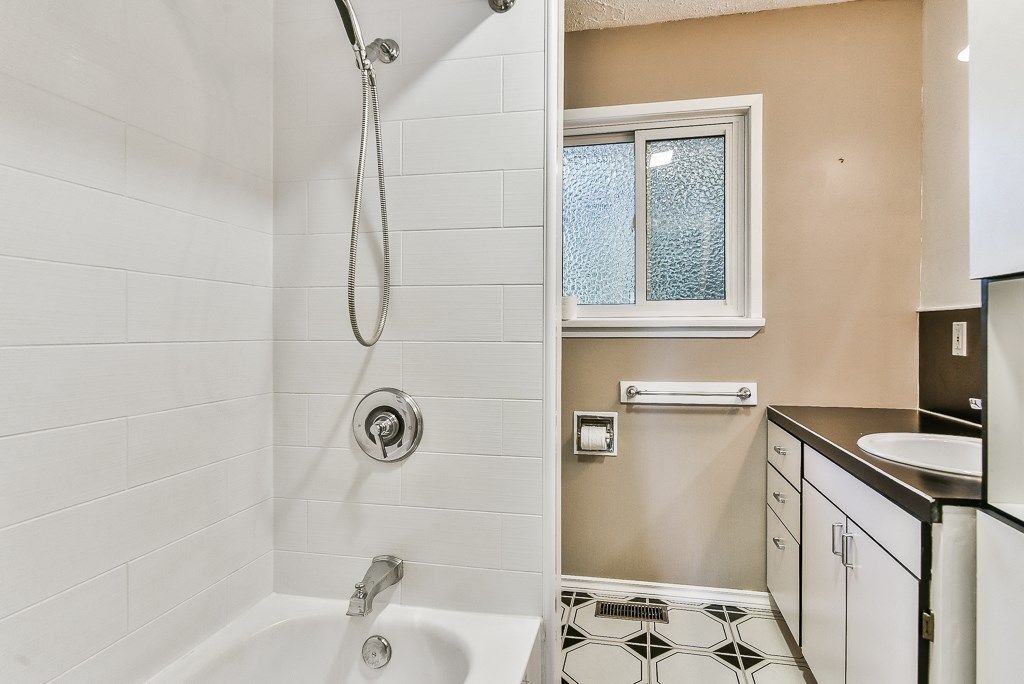 listing image 1104834019693878983