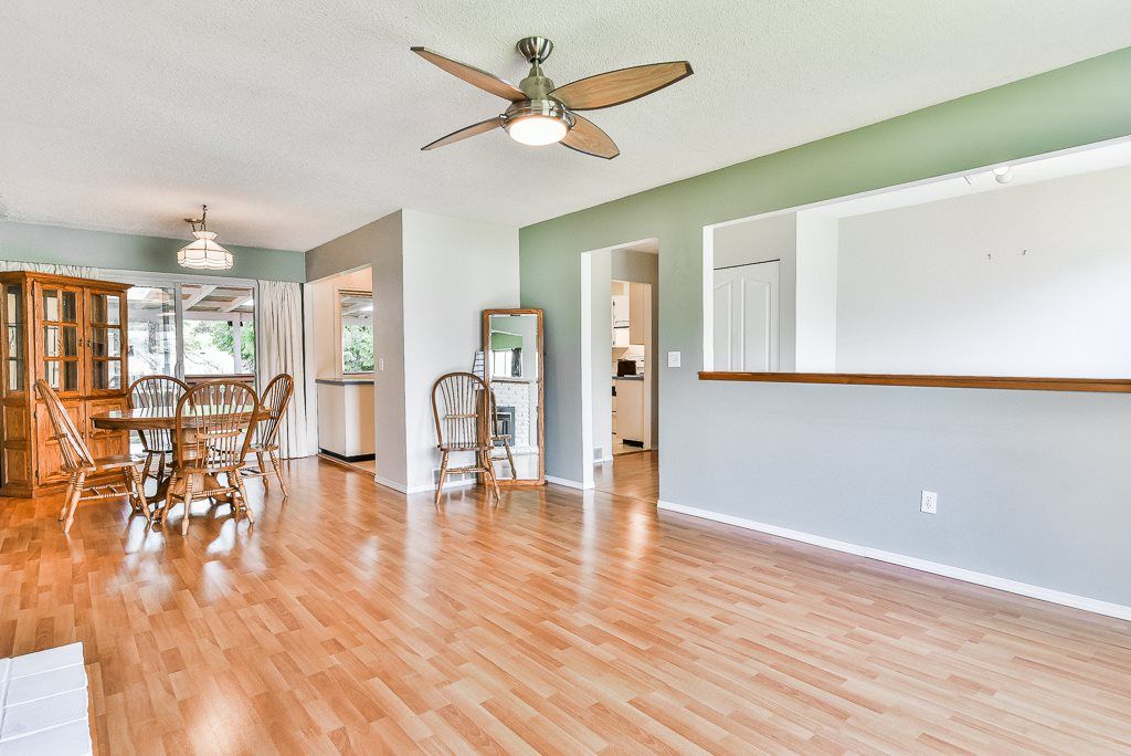listing image 1106278845535578238