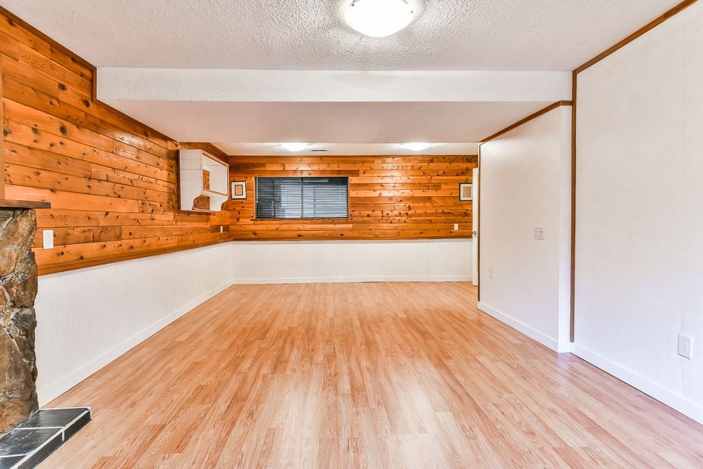 listing image 1109012350962831768