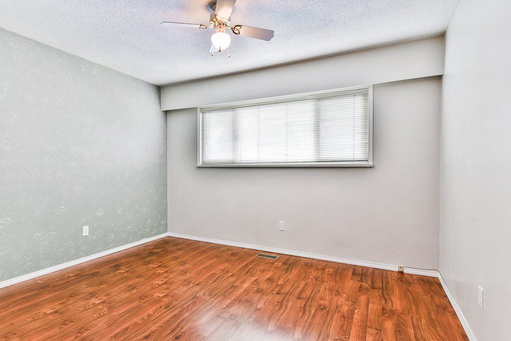 listing image 1103738075505684134