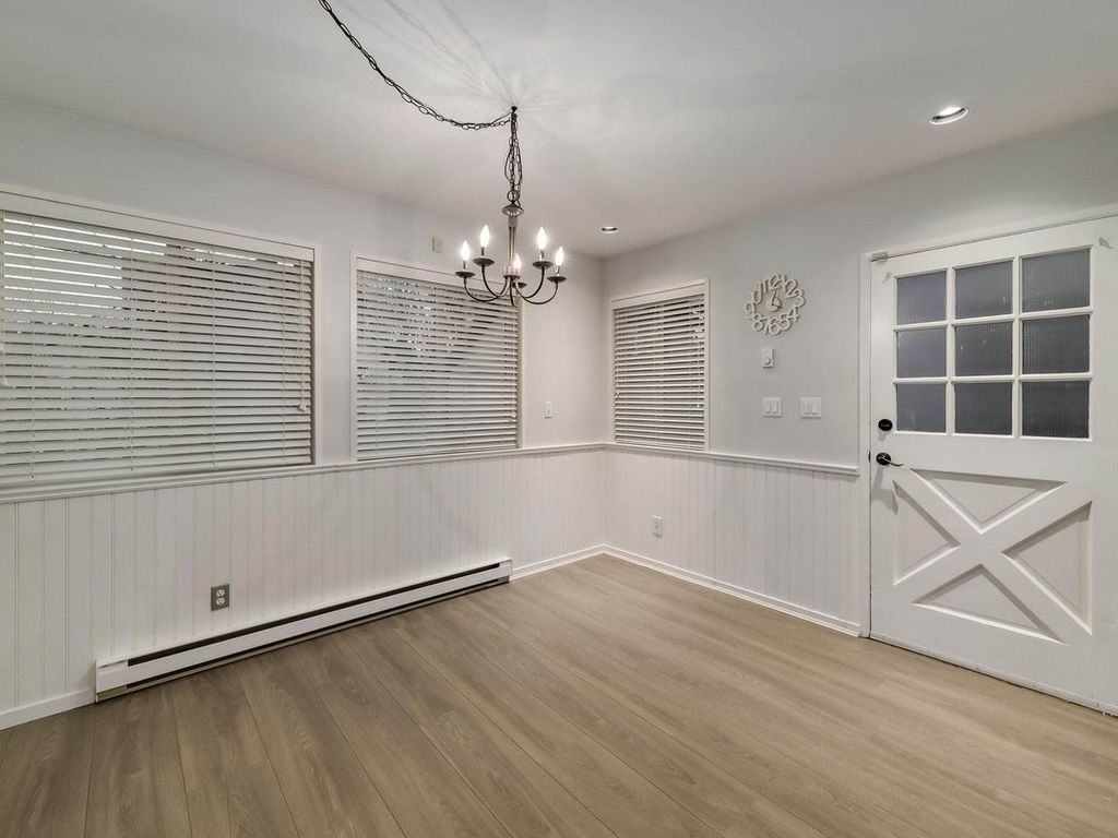 listing image 1101719307645152133