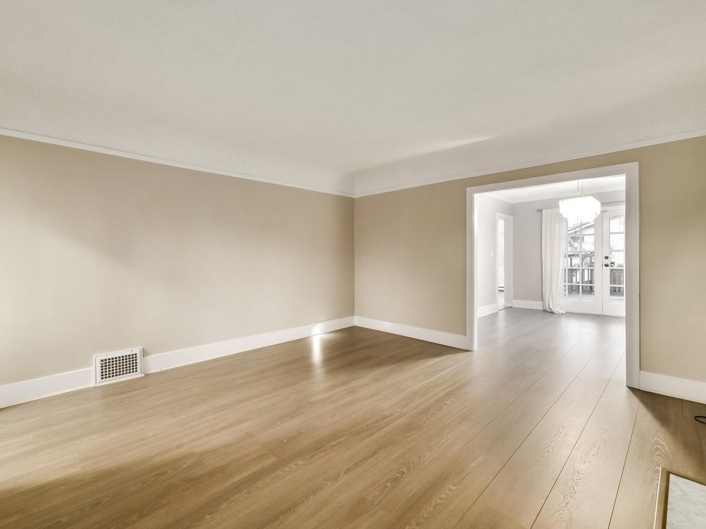 listing image 1103003606233293466