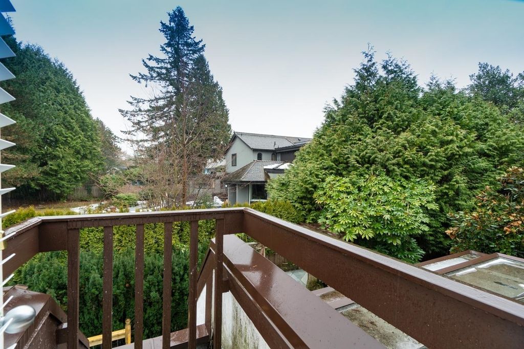 listing image 1102532281595890660