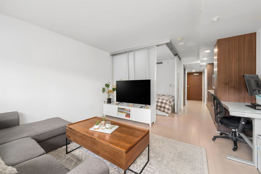 listing image 1105735056542178351