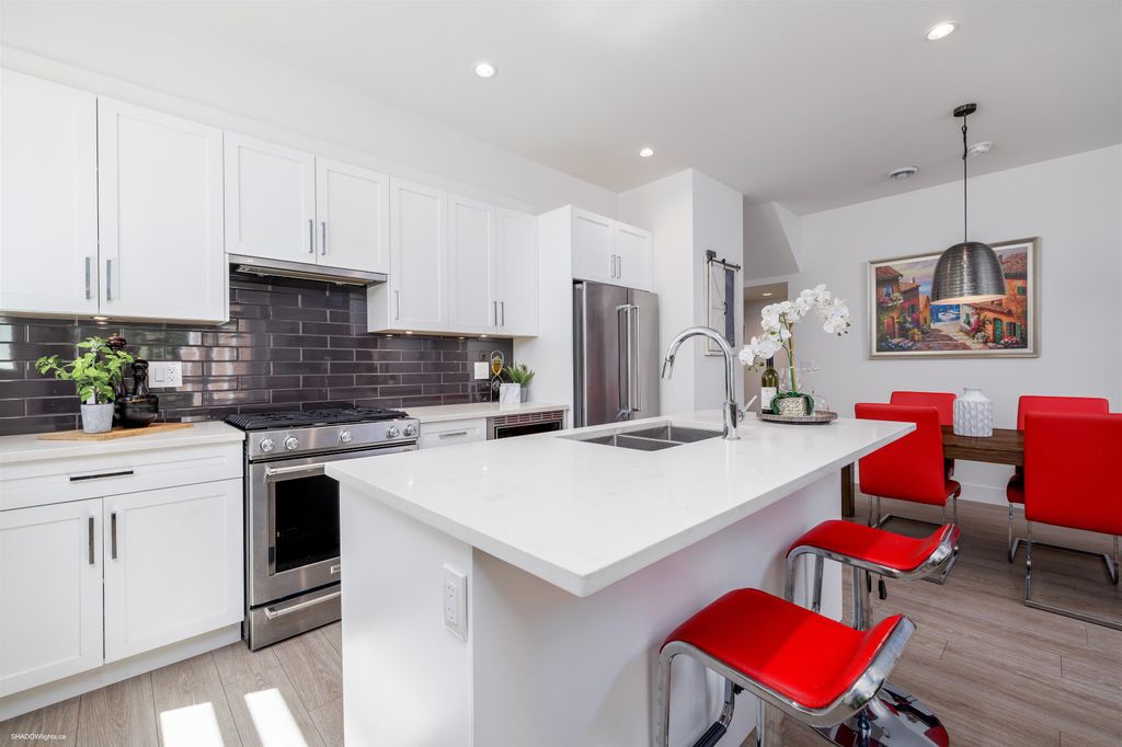 listing image 1103172394287936710