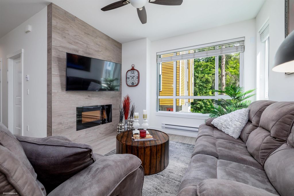 listing image 1104989166350686378