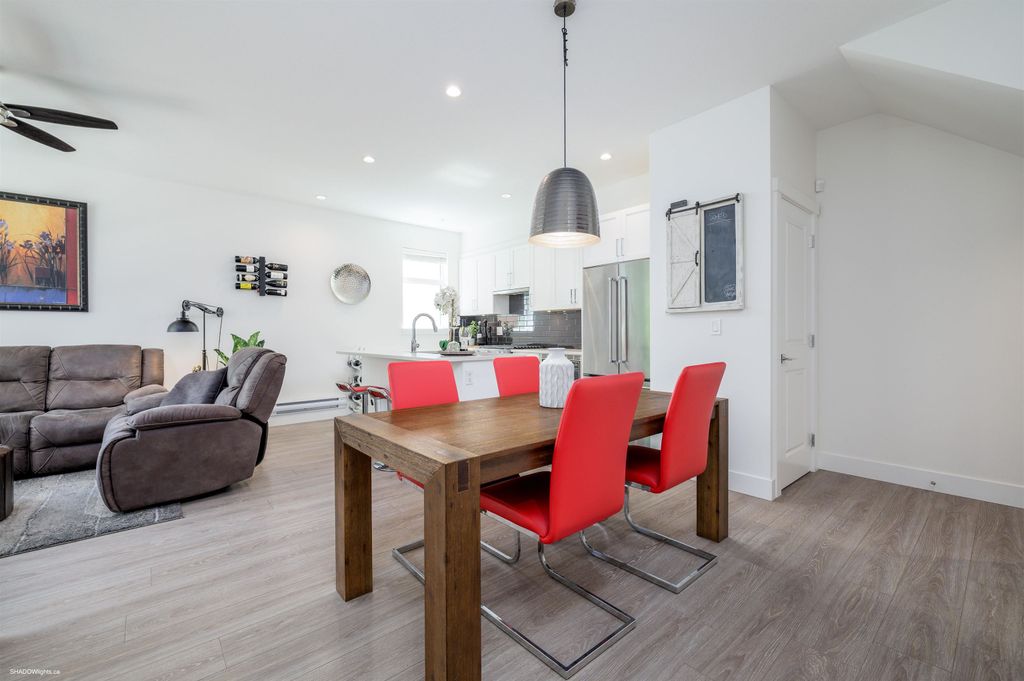 listing image 1100342073414904645