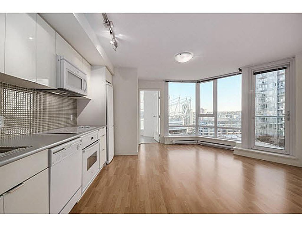 listing image 1104306735277022012