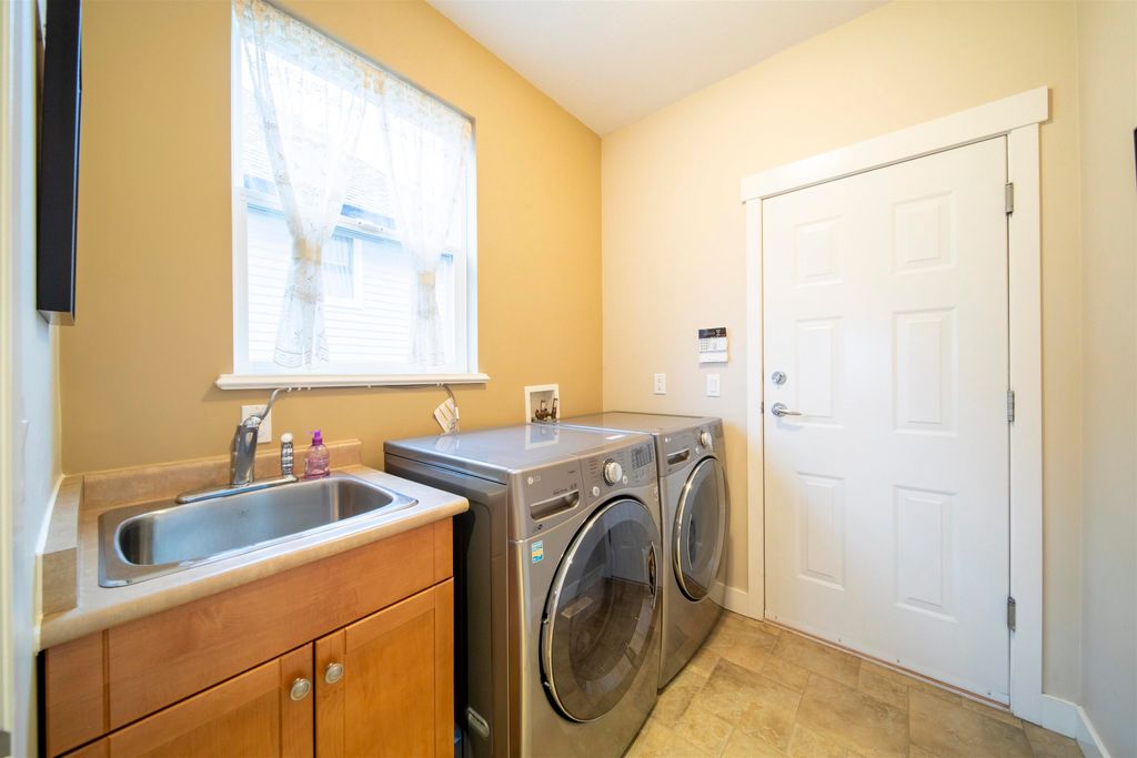 listing image 1106549181448993259