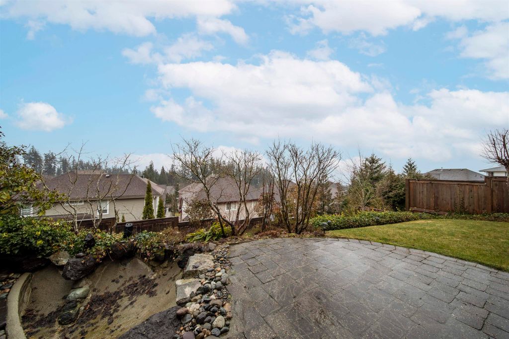 listing image 1101658103767414647