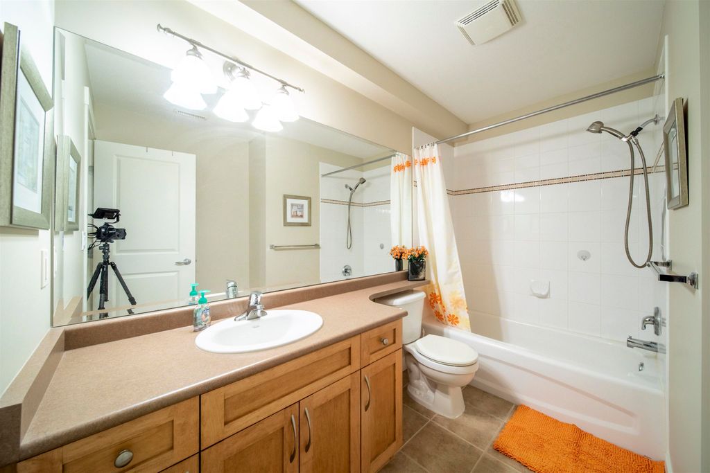 listing image 1106452251106438350