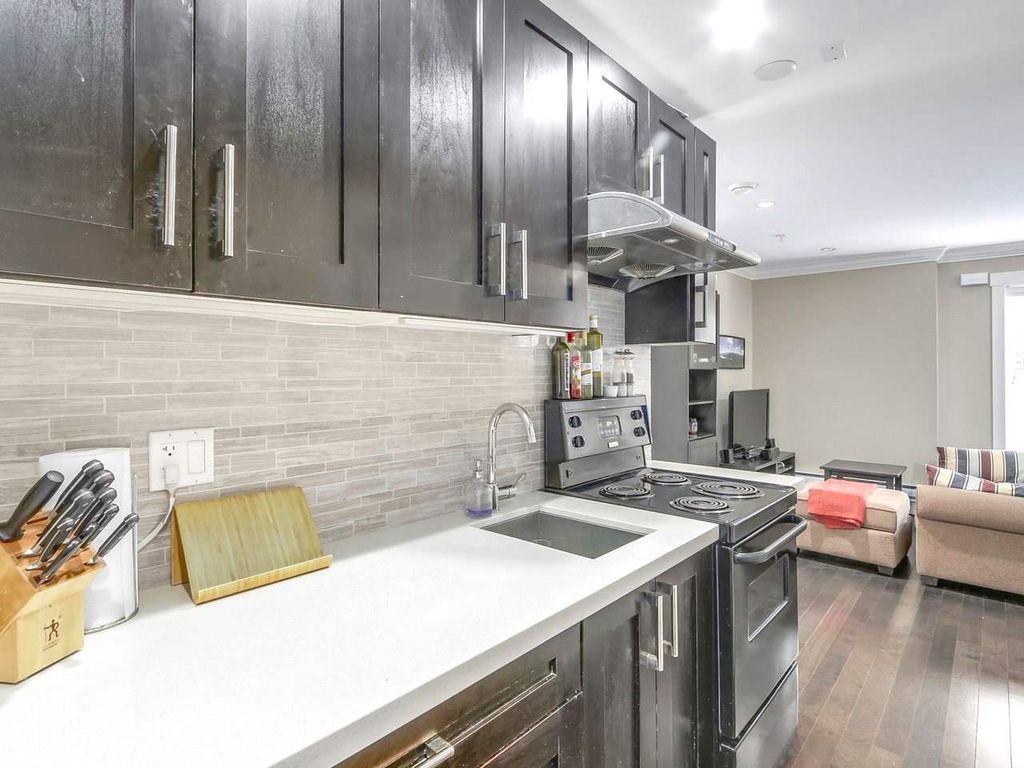 listing image 1102633637969663961