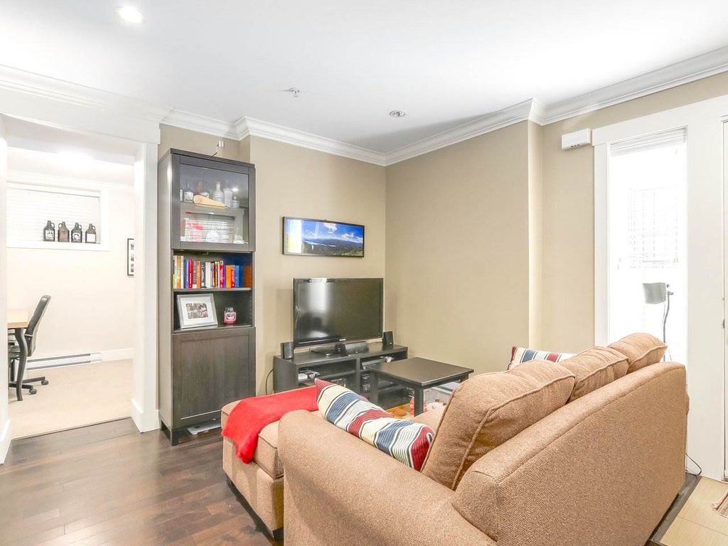 listing image 1103378093658940272