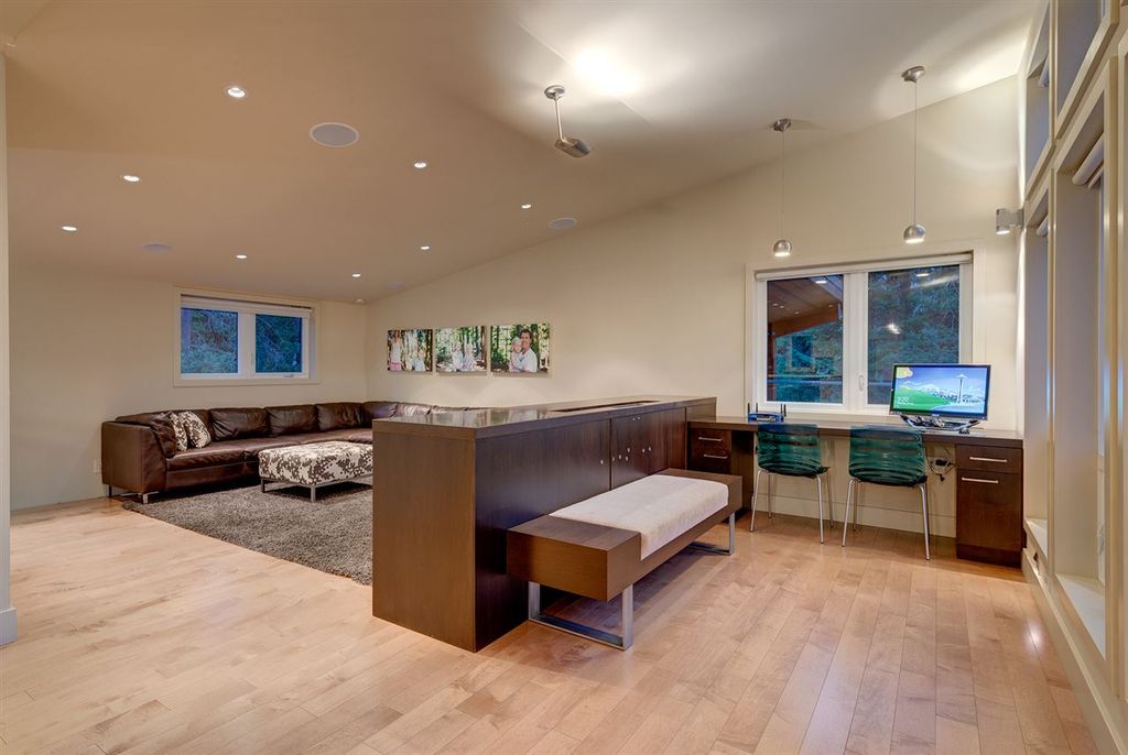listing image 1103698707662180751