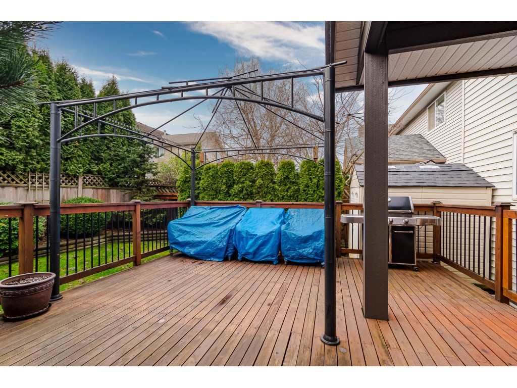 listing image 1105725314496000902