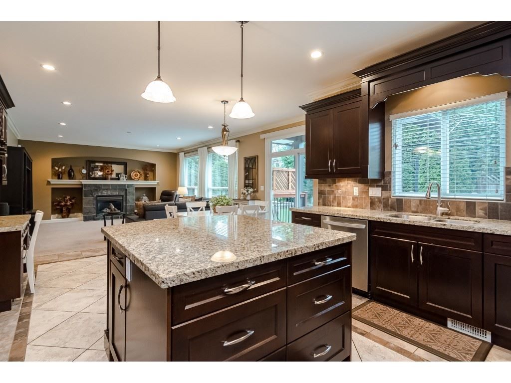 listing image 1105360098368390962