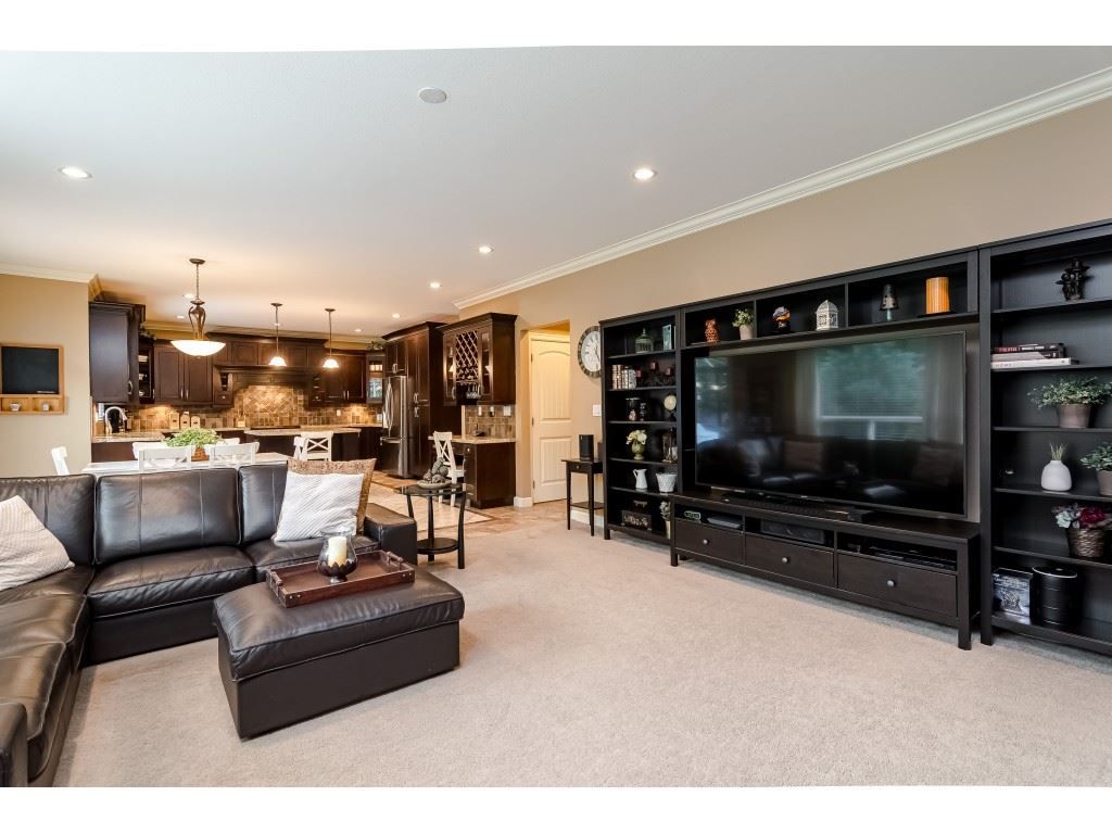 listing image 1101059851800864003