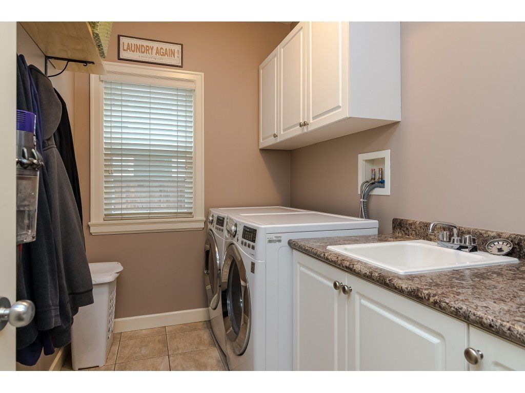 listing image 1109747235587618504