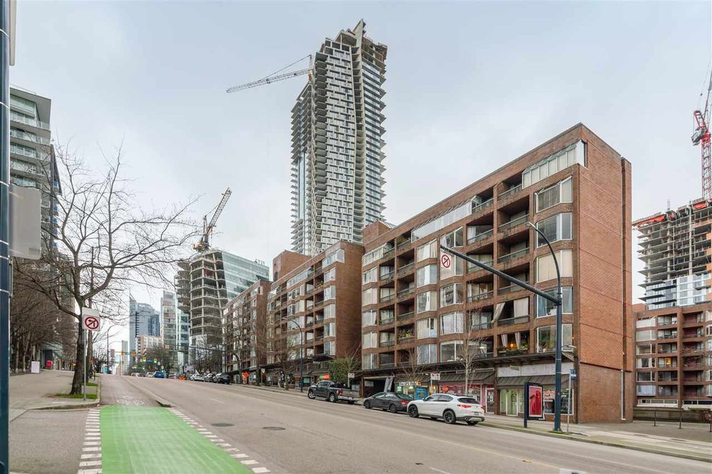 listing image 1102664492304877537