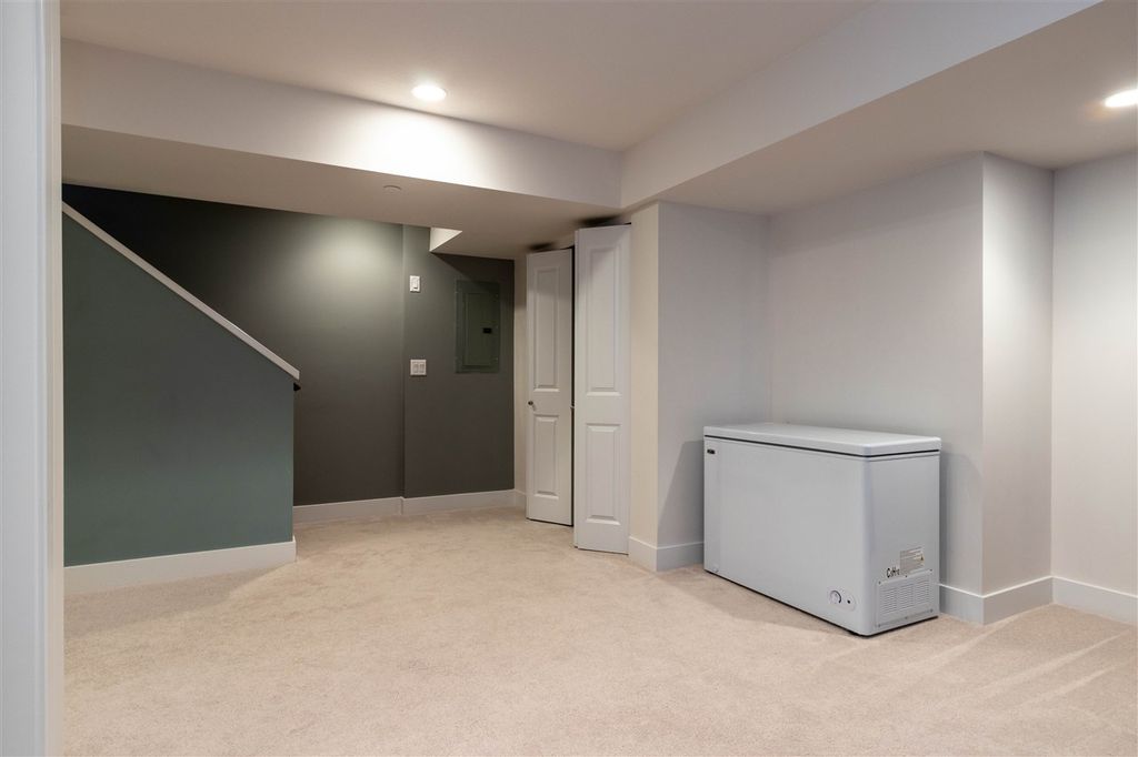 listing image 1101434172687188942