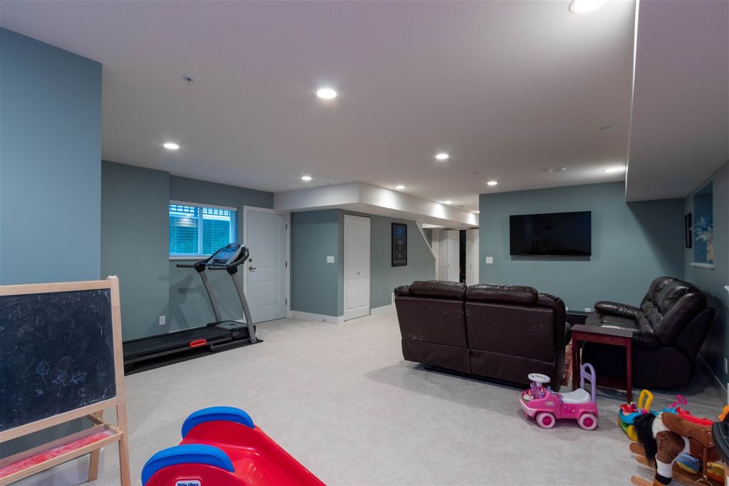 listing image 1100277111360494400