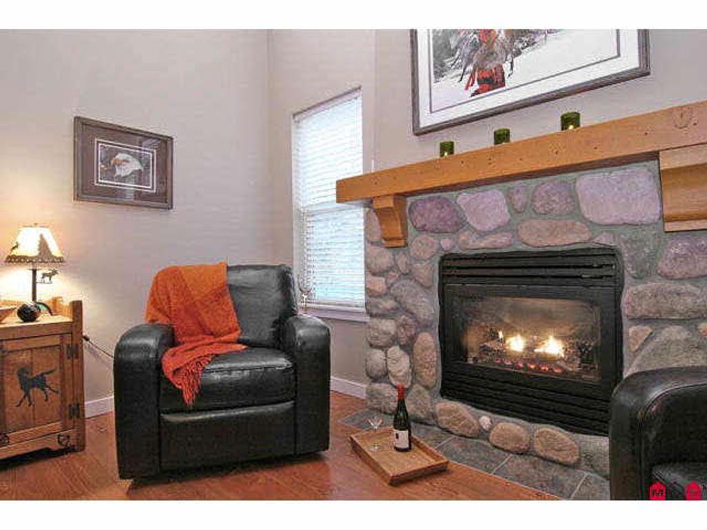 listing image 1100868800438970332