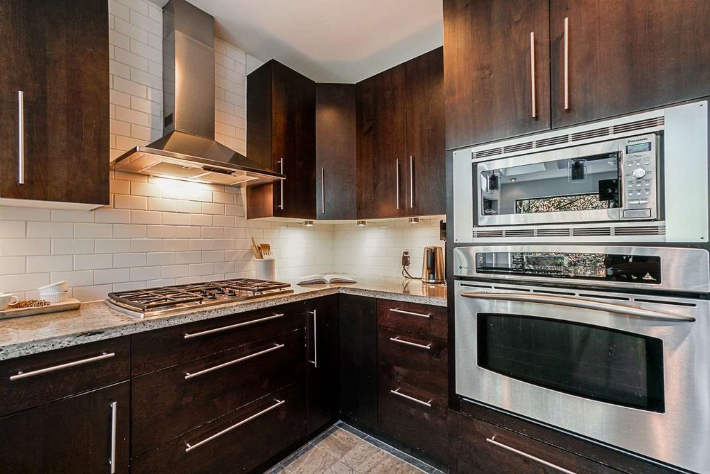 listing image 1106159028212813846