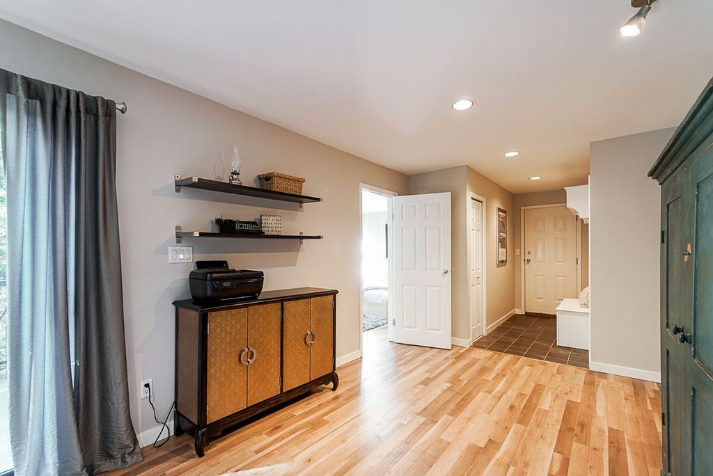 listing image 1106628182059870131