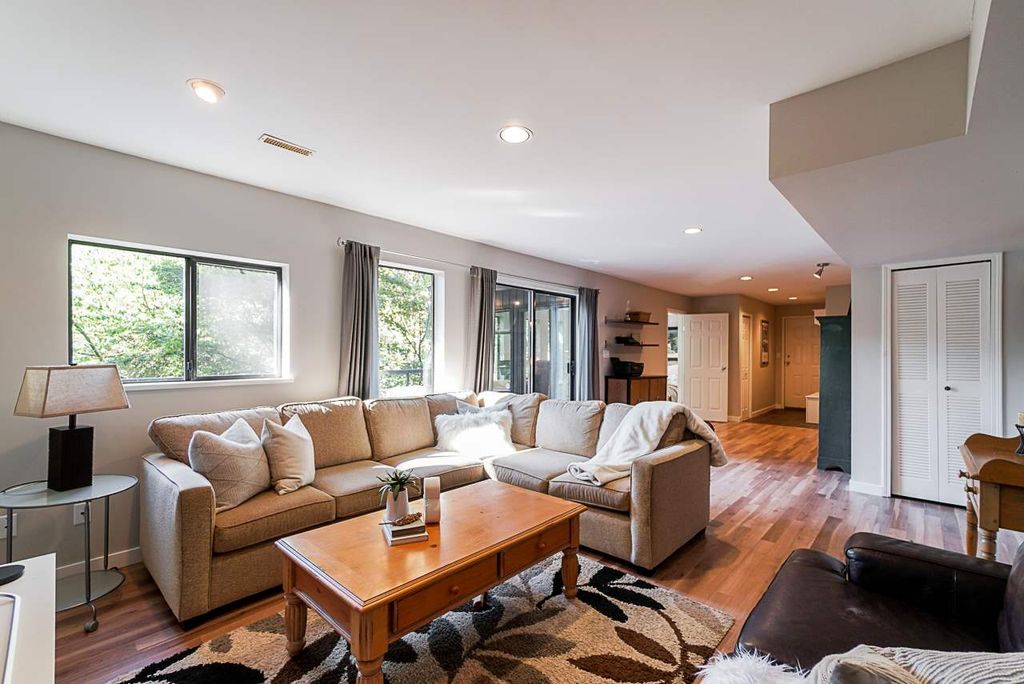 listing image 1107363952374231161