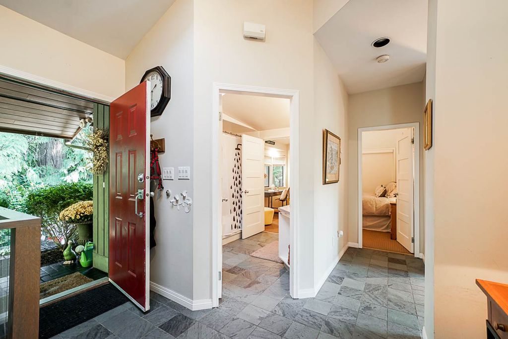 listing image 1108700387825104035