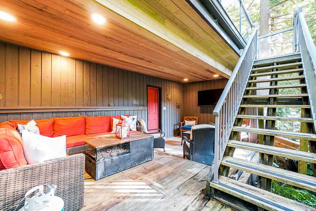 listing image 1102702879721240967
