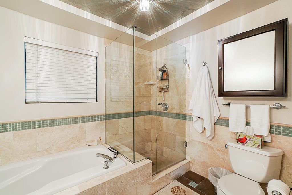 listing image 1106733153226884811