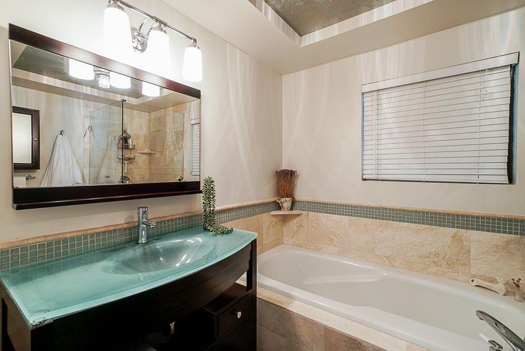 listing image 1102082396464489790