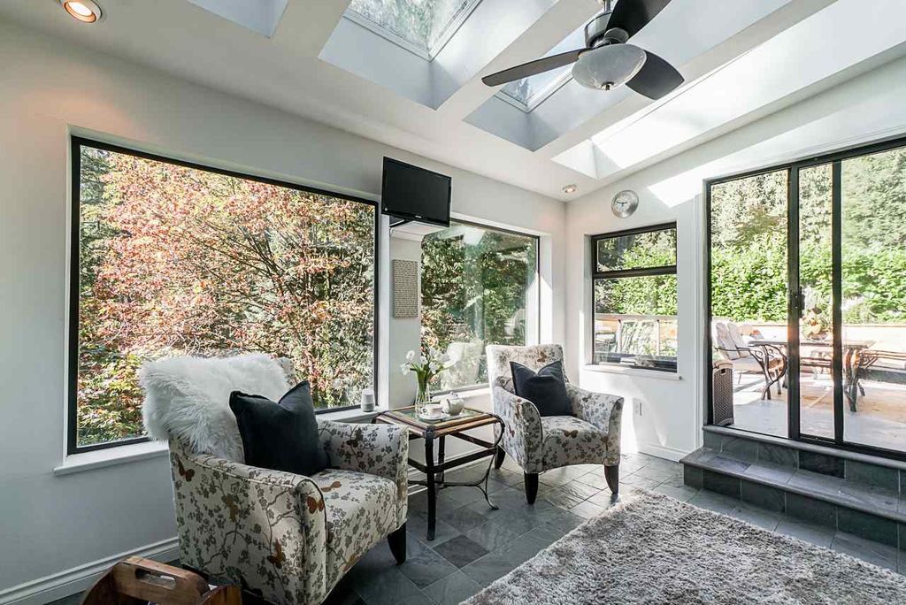 listing image 1106321726005346850
