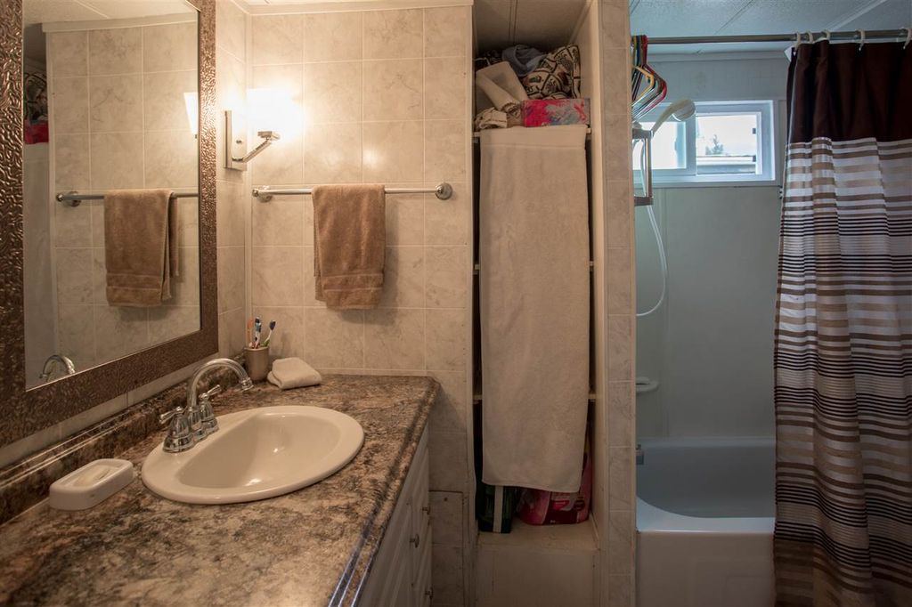 listing image 1105043553086704644