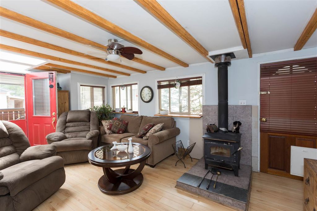 listing image 1109258072439432959