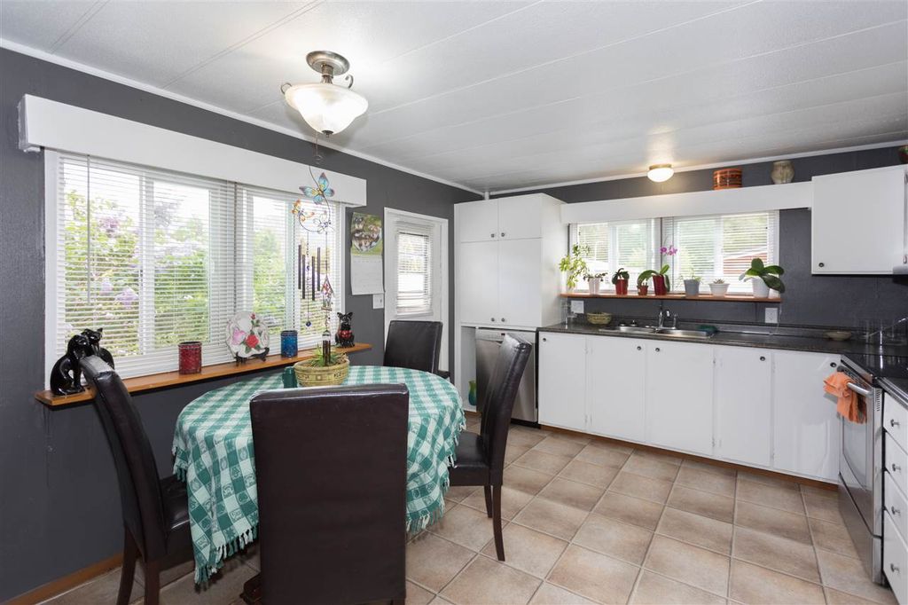 listing image 1109750625417582273