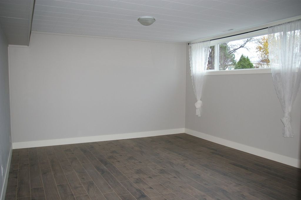 listing image 1107354047154418641