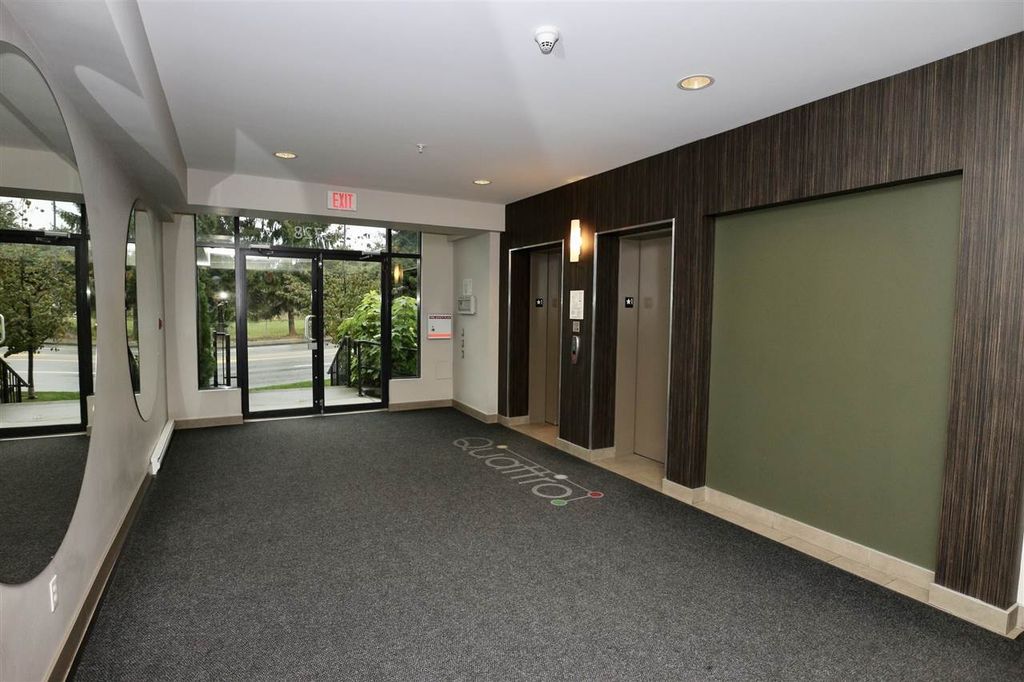 listing image 1100386001443875278