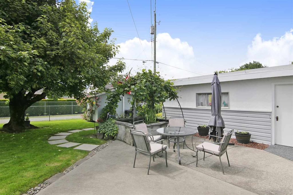 listing image 1101945438598117087
