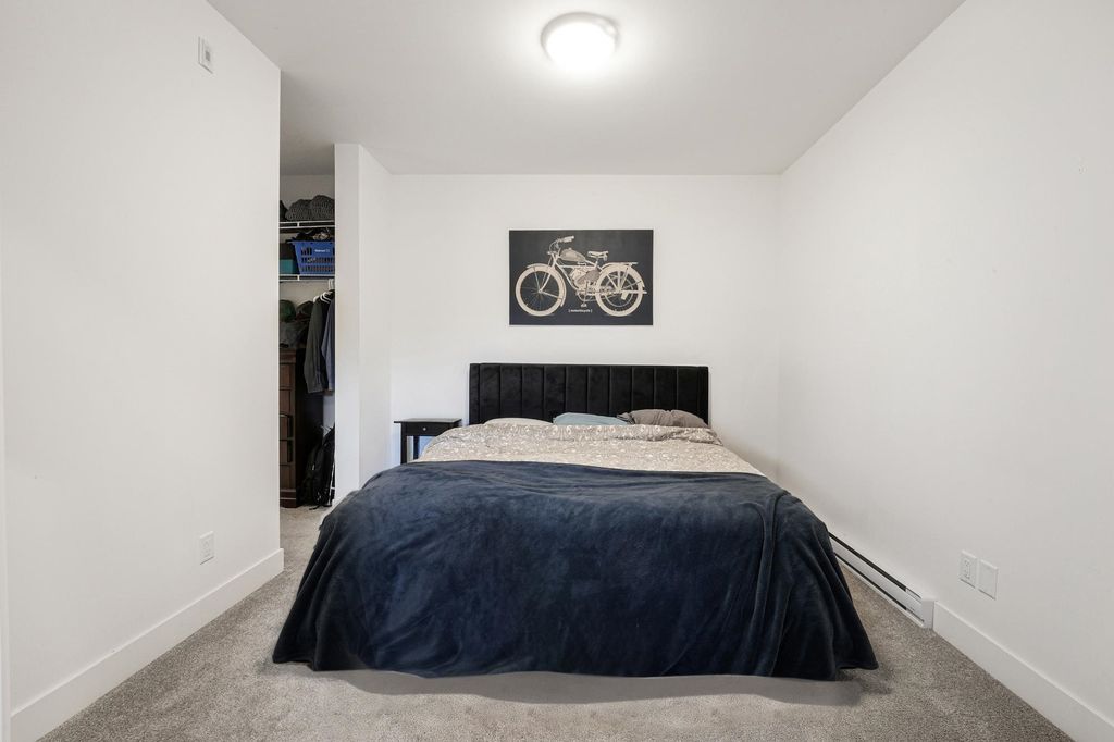 listing image 1101625757216249659