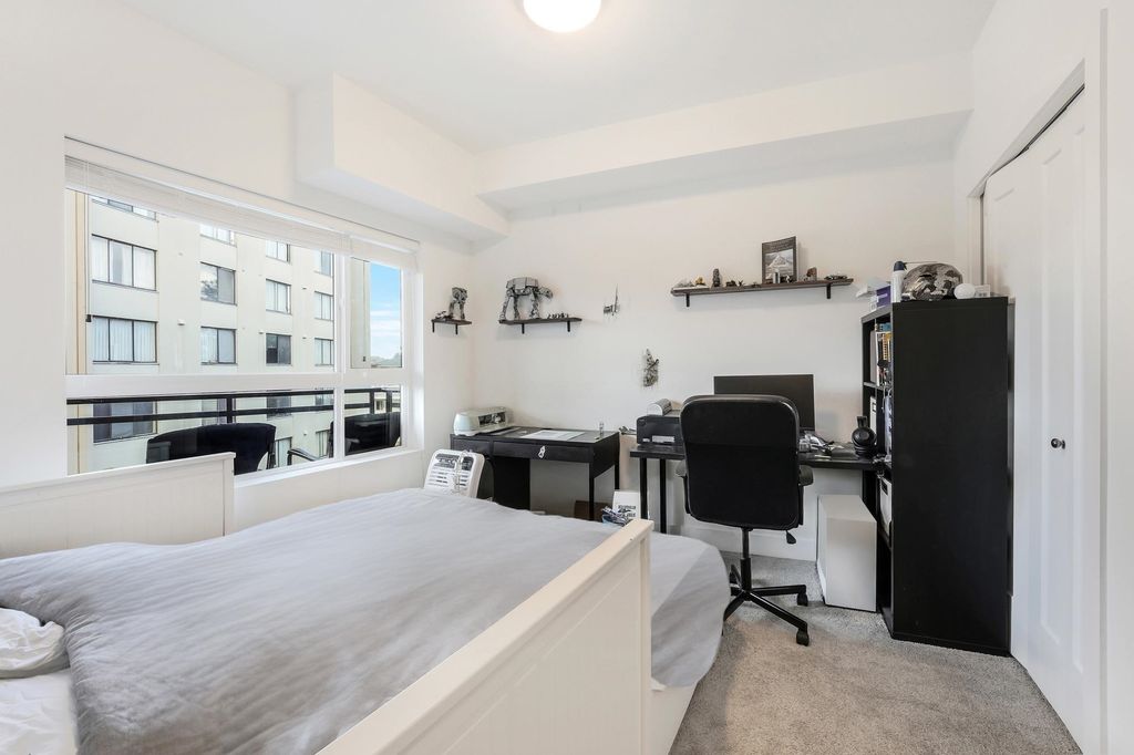 listing image 1108942021157369192
