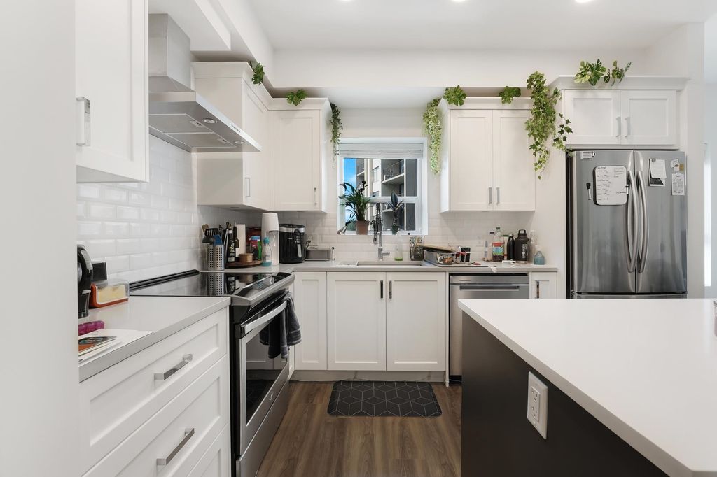 listing image 1107297603901100078