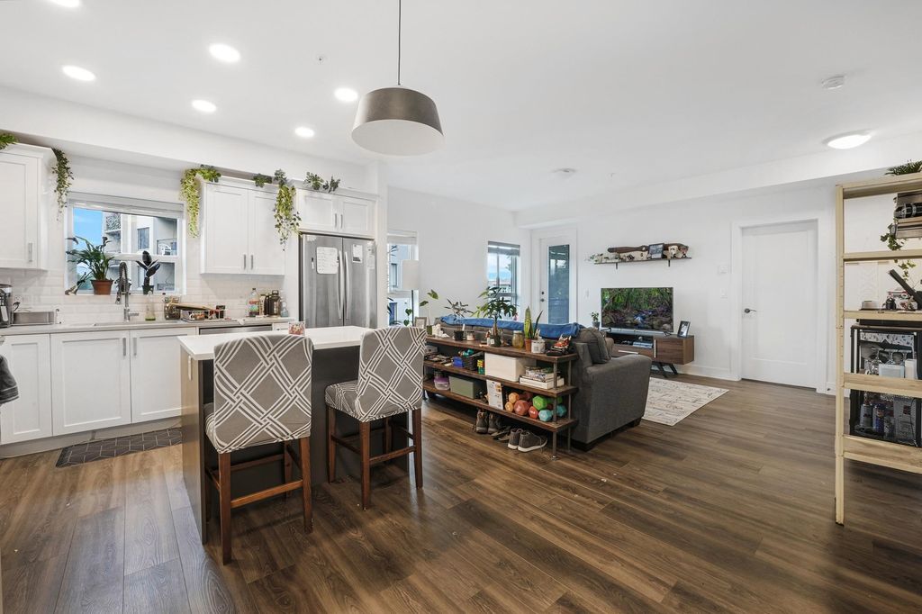 listing image 1107740322295278149