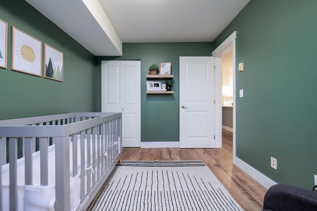 listing image 1108137868947060180